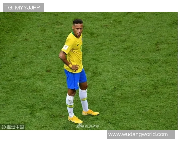 球星失落时刻：悲伤足球场上的无声呐喊与情感碰撞