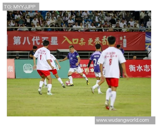 足球明星风采大赏 打造最精彩的足球瞬间集锦视频模板