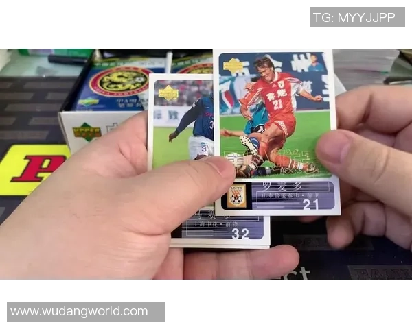 足球星卡盒子类型解析 如何选择最适合你的收藏盒子