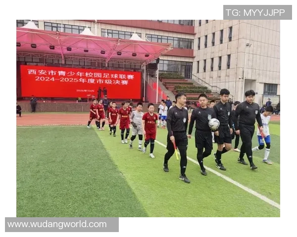 足球球星队凝聚力量逐梦绿茵再创辉煌新篇章 足球球星队凝聚力量逐梦绿茵再创辉煌新篇章