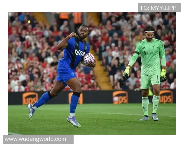 踢足球时必知的几位传奇球星名字和他们的精彩瞬间 踢足球时必知的几位传奇球星名字和他们的精彩瞬间